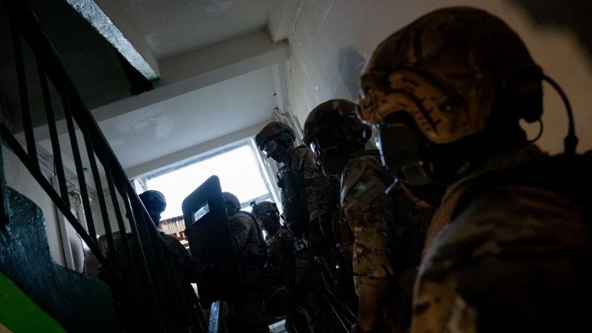 Hajtóvadászatot indított az ukrán kormány a sorozás elől bujkáló civilek ellen