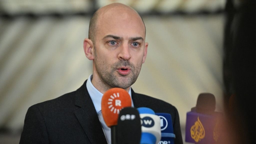 Jean-Noël Barrot francia külügyminiszter nyilatkozata Orbán Viktor régóta javasolt álláspontját tükrözi