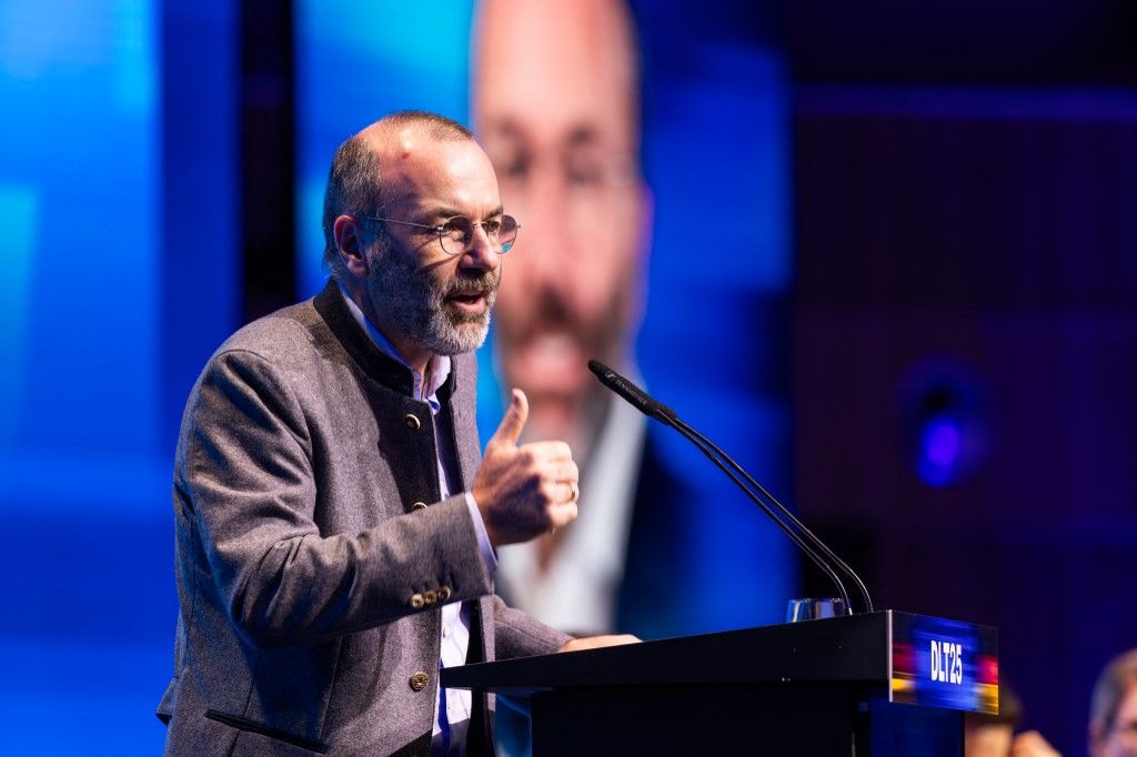 15 November 2025, Baden-Württemberg, Rust: Manfred Weber (CSU), Chairman of the EPP Group in the European Parliament, speaks at the Germany Day of the Junge Union (JU). The main topic of the three-day congress is likely to be the reform of the social systems. Photo: Philipp von Ditfurth/dpa (Photo by Philipp von Ditfurth / dpa Picture-Alliance via AFP)
