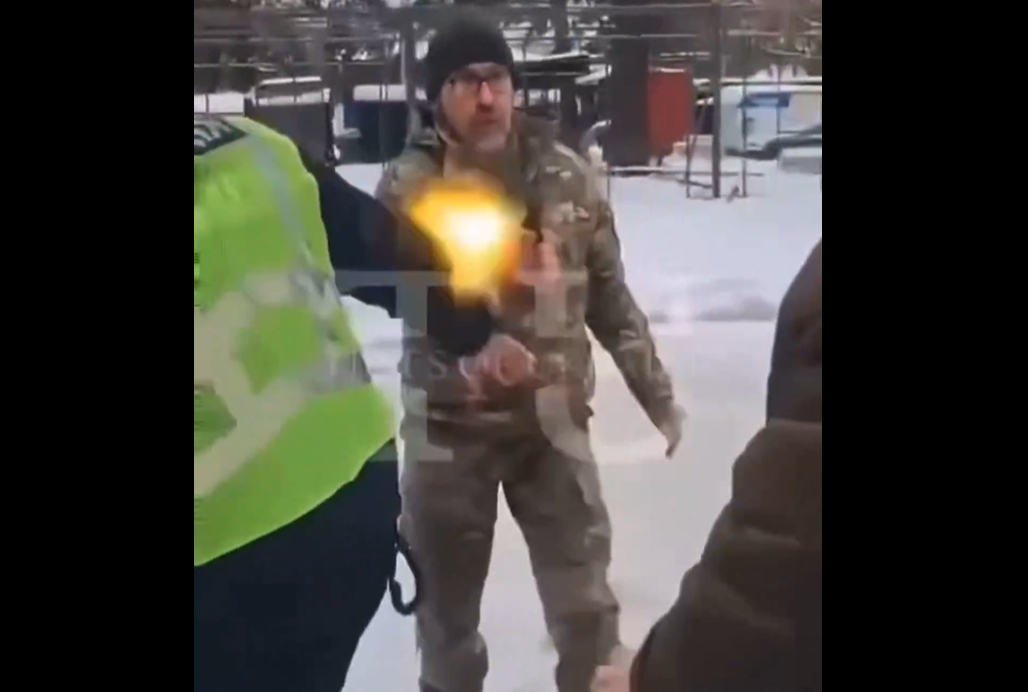 Ukrajna: sorozótisztek fegyvertelen civilre lőttek