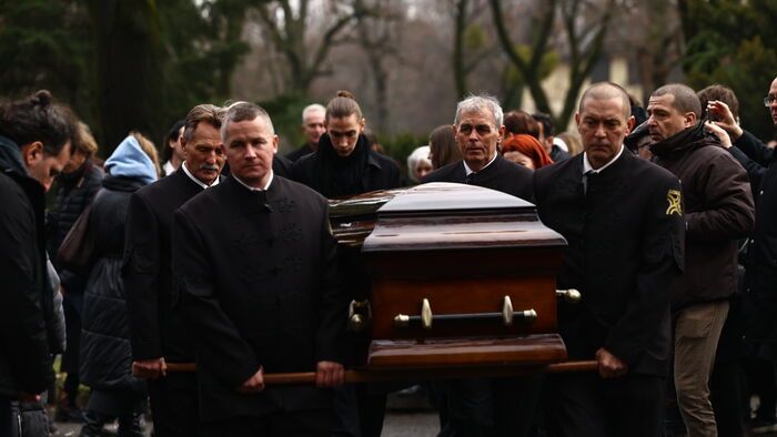 Tarr Béla temetése