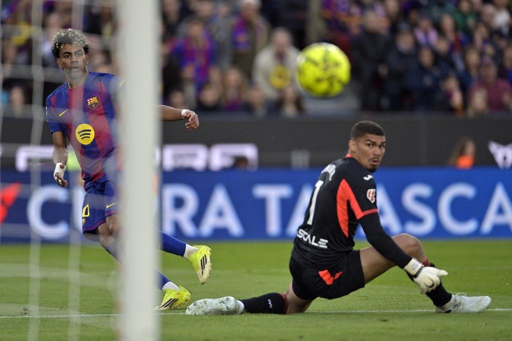 Yamal a felnőtt pályafutása első tripláját lőtte. (Fotó: MANAURE QUINTERO / AFP)