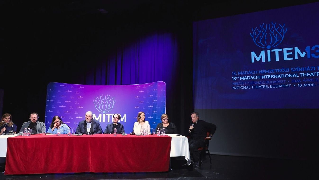 Nyugaton a színházak politikai harcszínterekké alakulnak – A MITEM a párbeszédet választja