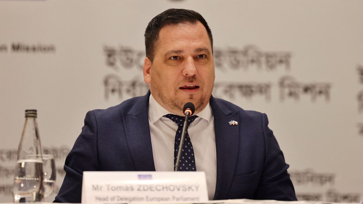 Magyarországot zsarolná Magyar Péter párttársa