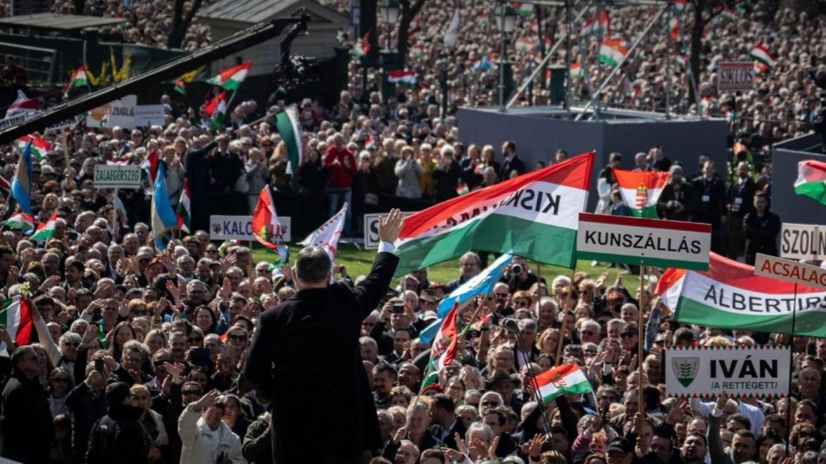 Hivatalosan is elindult a kampány, a tét minden eddiginél nagyobb, háború vagy béke