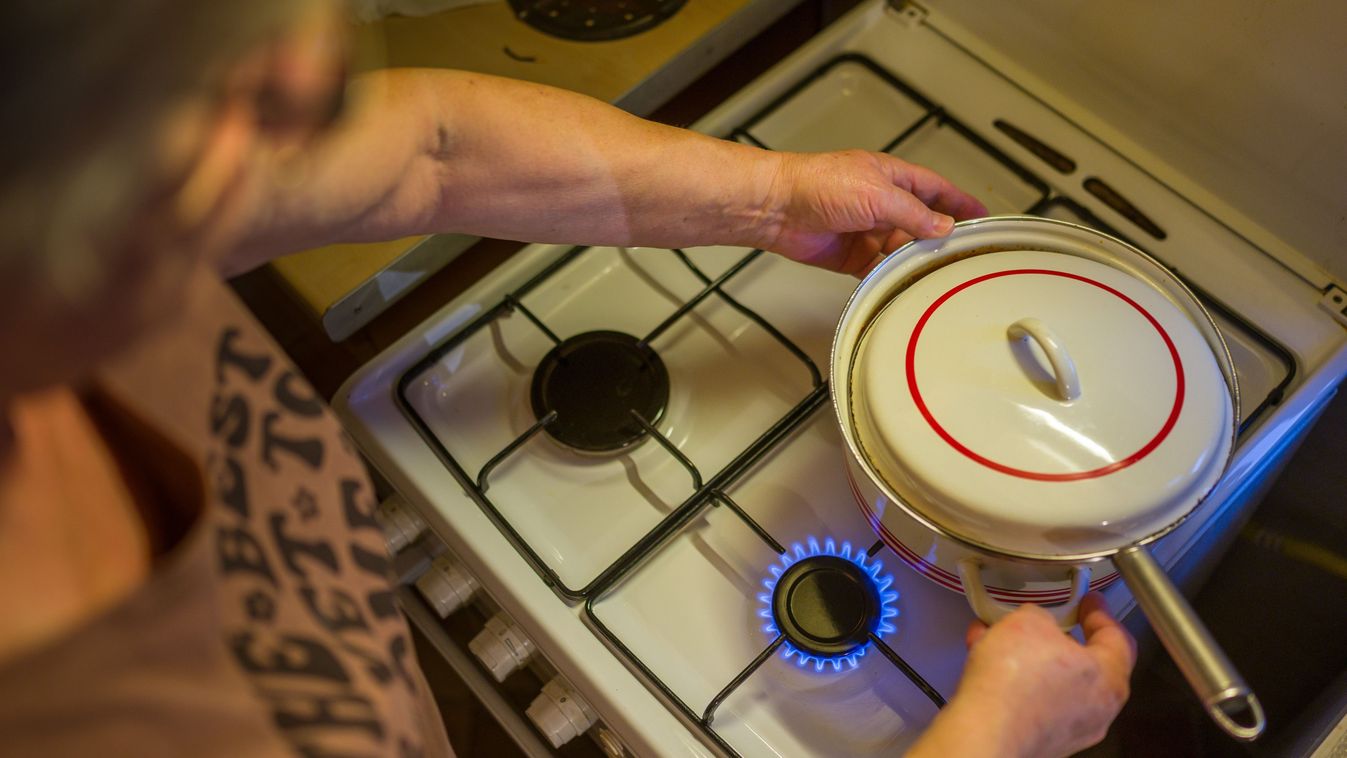 Utility cost crisis across Europe (Photo: Andras Peter Nemeth) 