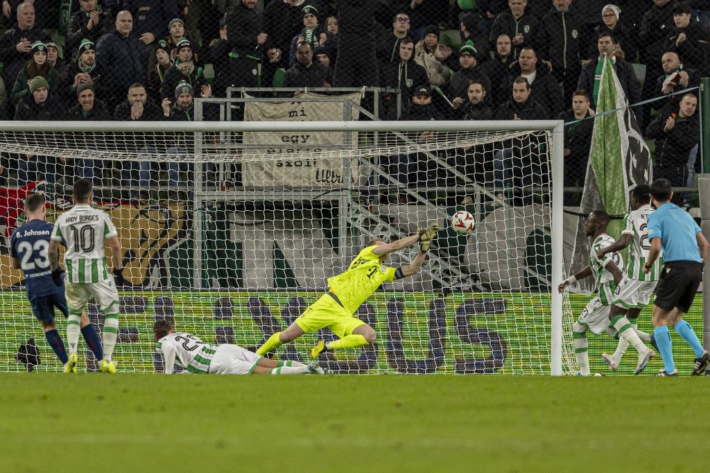 Dibusz Dénes védéseire nem számíthat a Fradi a bolgár sajtó szerint a Ludogorec ellen