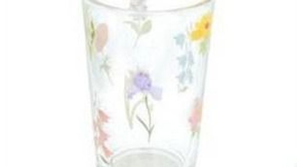 Azonnal vigye vissza ezt az üvegpoharat, nehézfémeket tartalmazhat