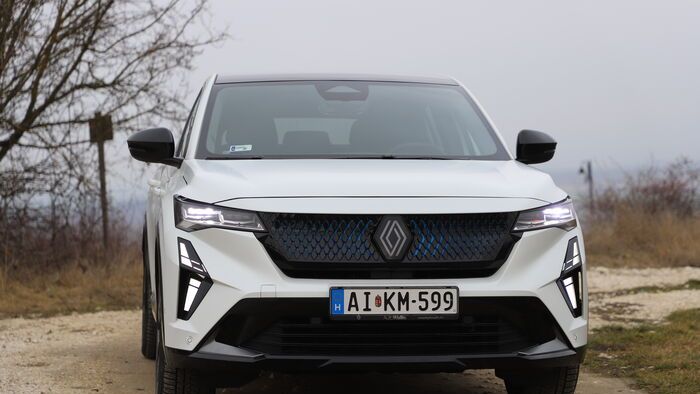 Renault Rafale PHEV teszt