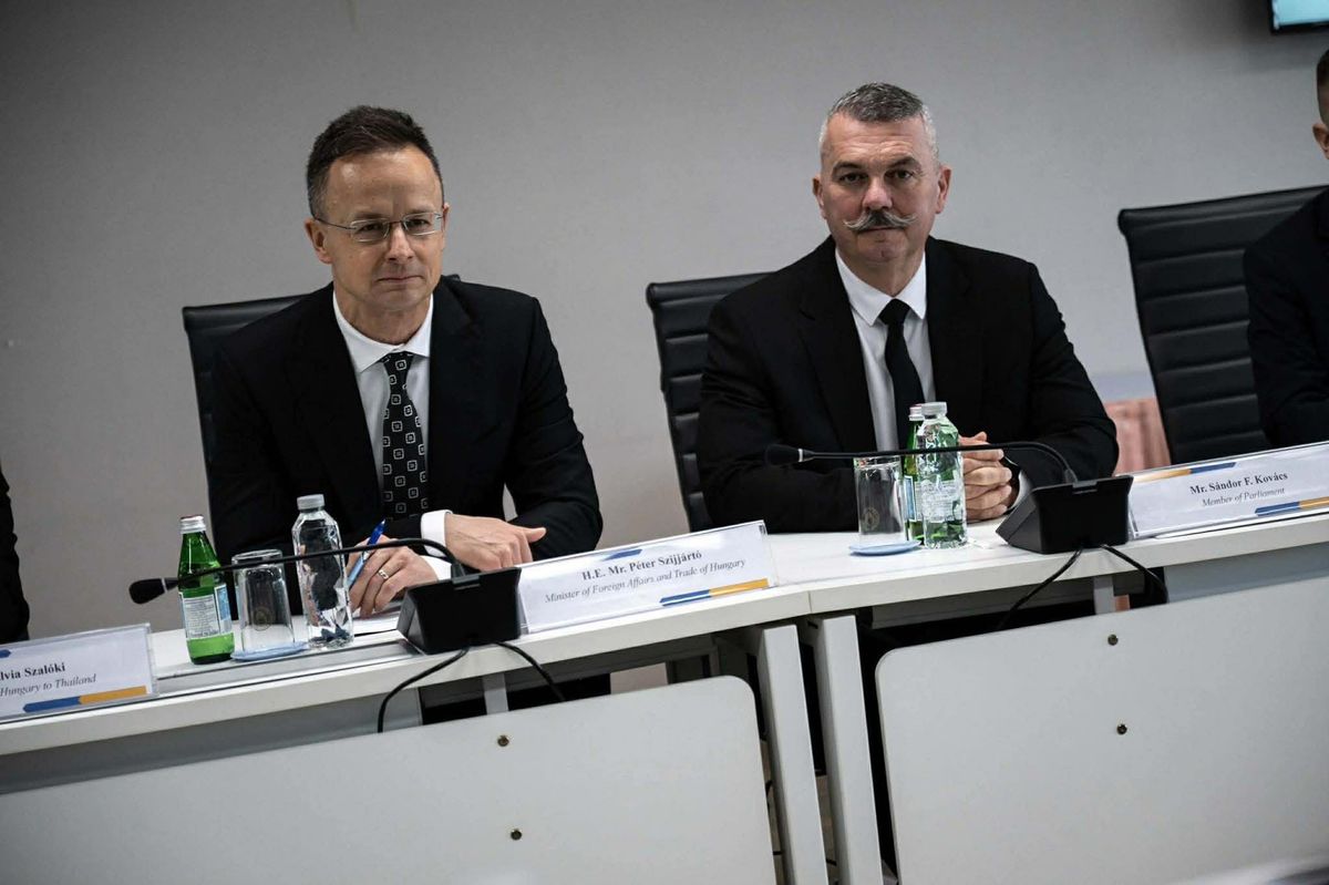 stabilitás, válság, külkapcsalatok, Forrás: Szijjártó Péter Facebook-oldala