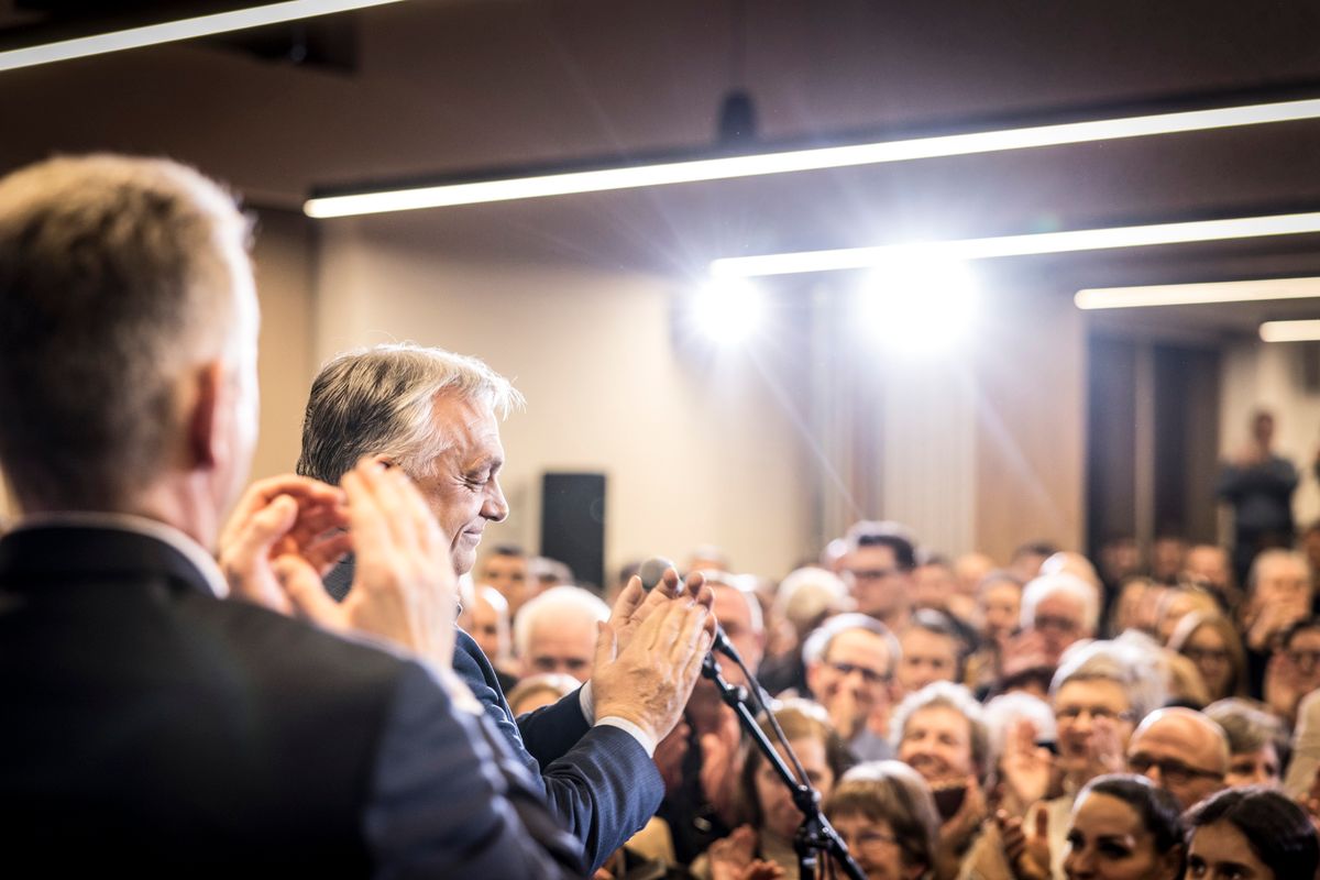 Orbán Viktor Sukorón (Fotó: Miniszterelnöki Kommunikációs Főosztály/Kaiser Ákos / MTI)