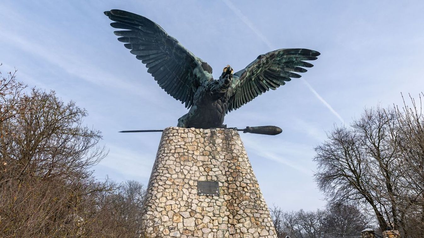 KEMMA / Wierl Ádám