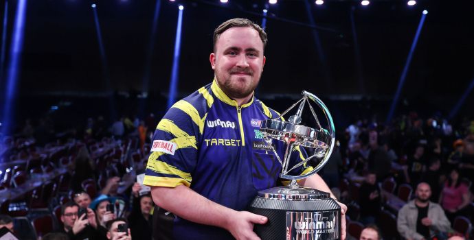 Luke Littler a PDC World Masters dartsverseny új bajnoka lett, a döntőben Luke Humphries ellen nyerve