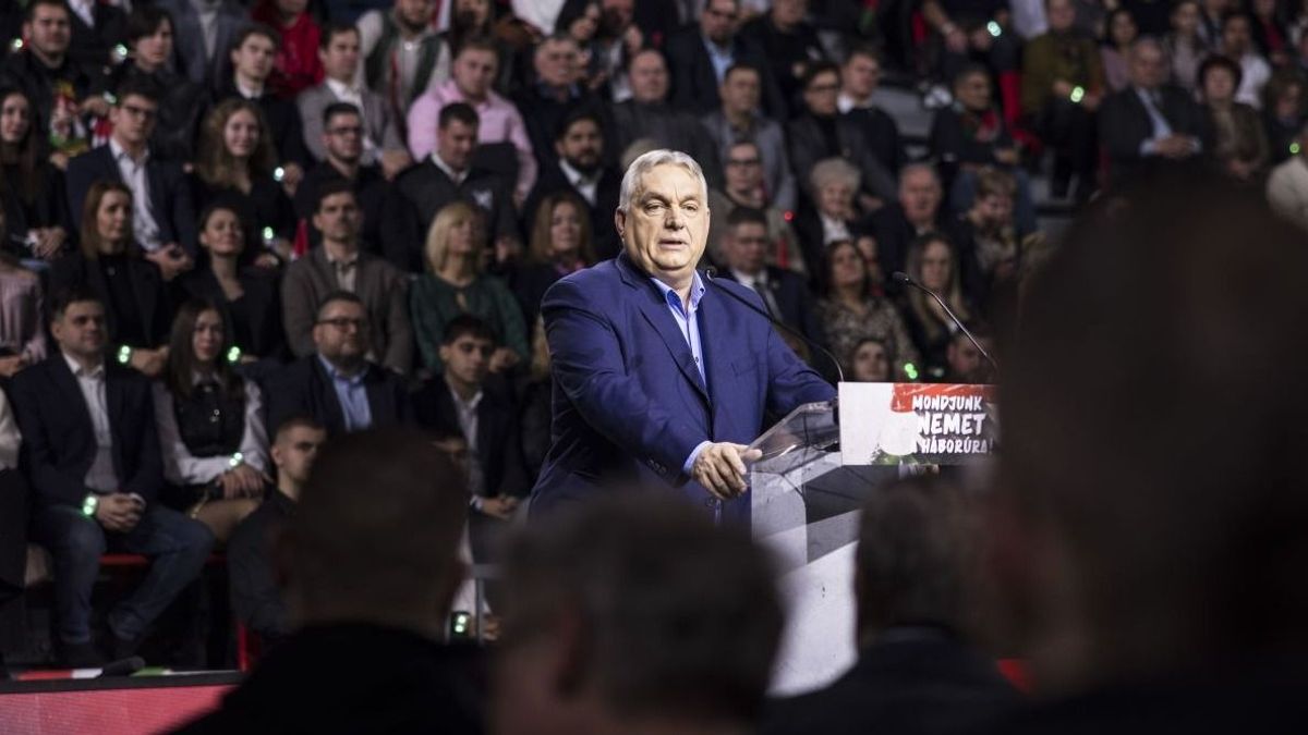 Orbán Viktor: A választás tétje a magyarok biztonsága, a fiataljaink jövője és a magyarok pénze + videó