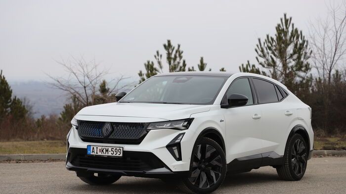 Renault Rafale PHEV teszt