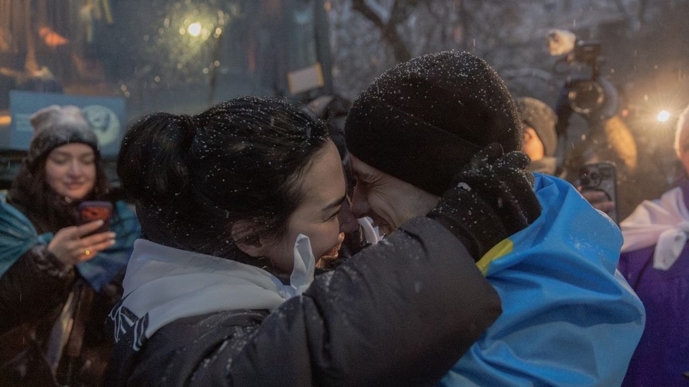 Hazatérhettek a katonák (Fotó: AFP)