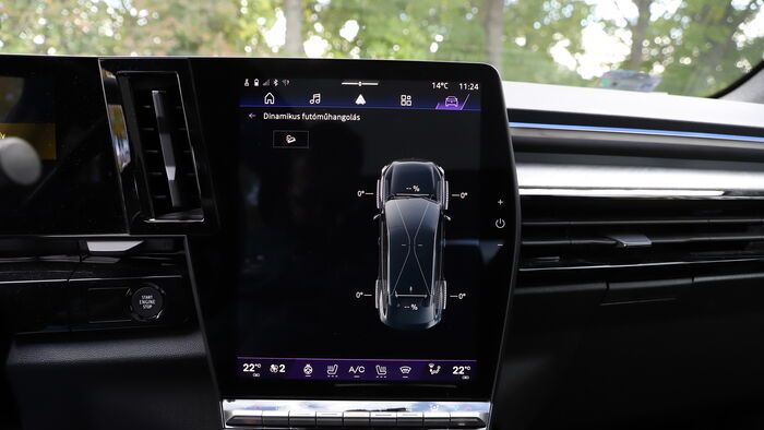 Renault Rafale PHEV teszt