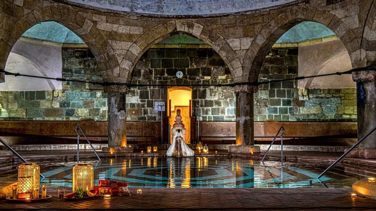 Így változik egyes budapesti fürdők esti nyitvatartása