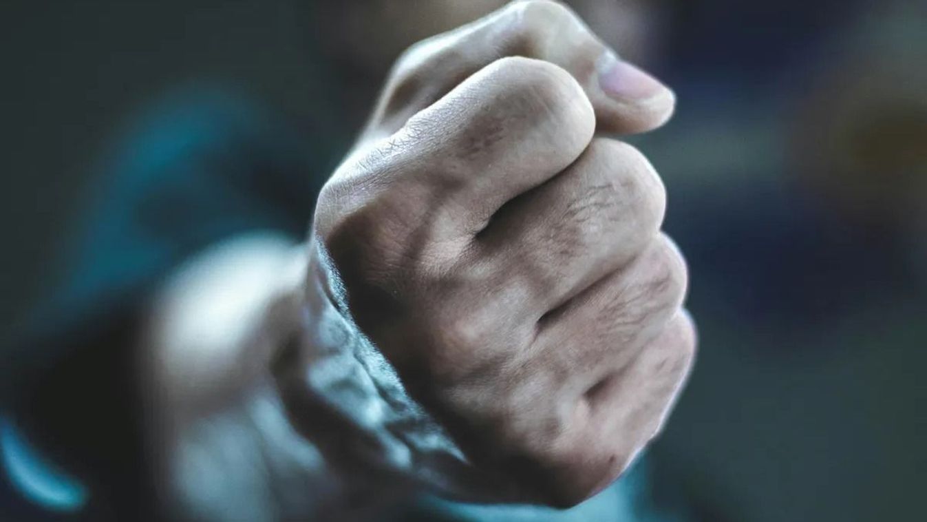 Majdnem halálra verte párját, mert azt hitte megette a sonkáját