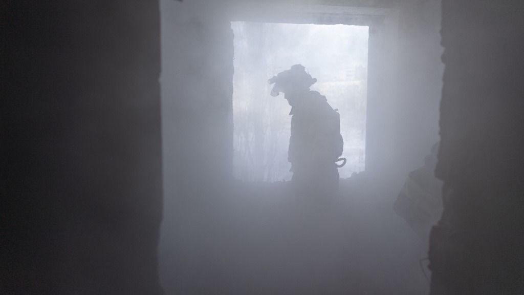 Sztarij Oszkol városában egy lakóház is lángra kapott az ukrán dróncsapás következtében