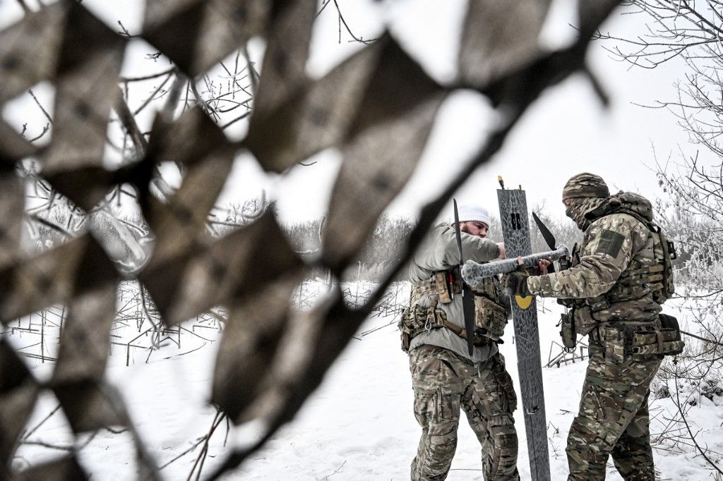 Miközben Ukrajnában zajlik a kényszersorozás, a brit szakértő Oroszország összeomlását vizionálja a létszámhiány miatt (Illusztráció, forrás: NurPhoto via AFP)