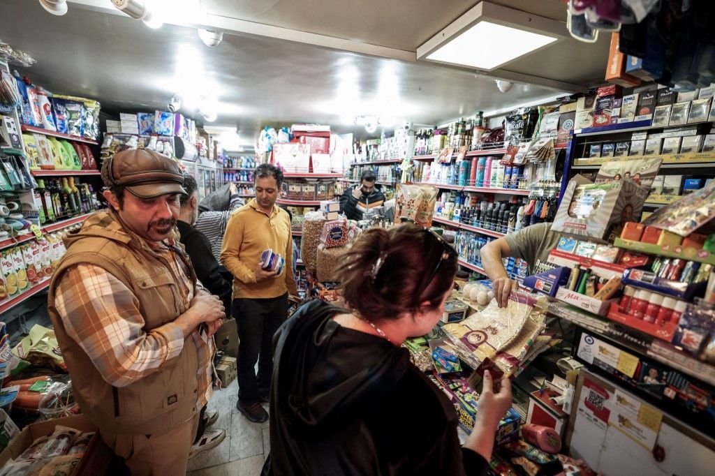 Az iráni nemzetbiztonsági tanács Teherán elhagyására szólította fel az embereket