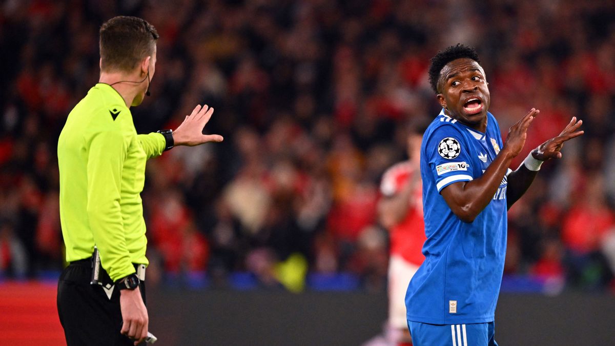 A játékvezető a pályán nem szankcionálta a Vinícius Júnior elleni rasszista támadást