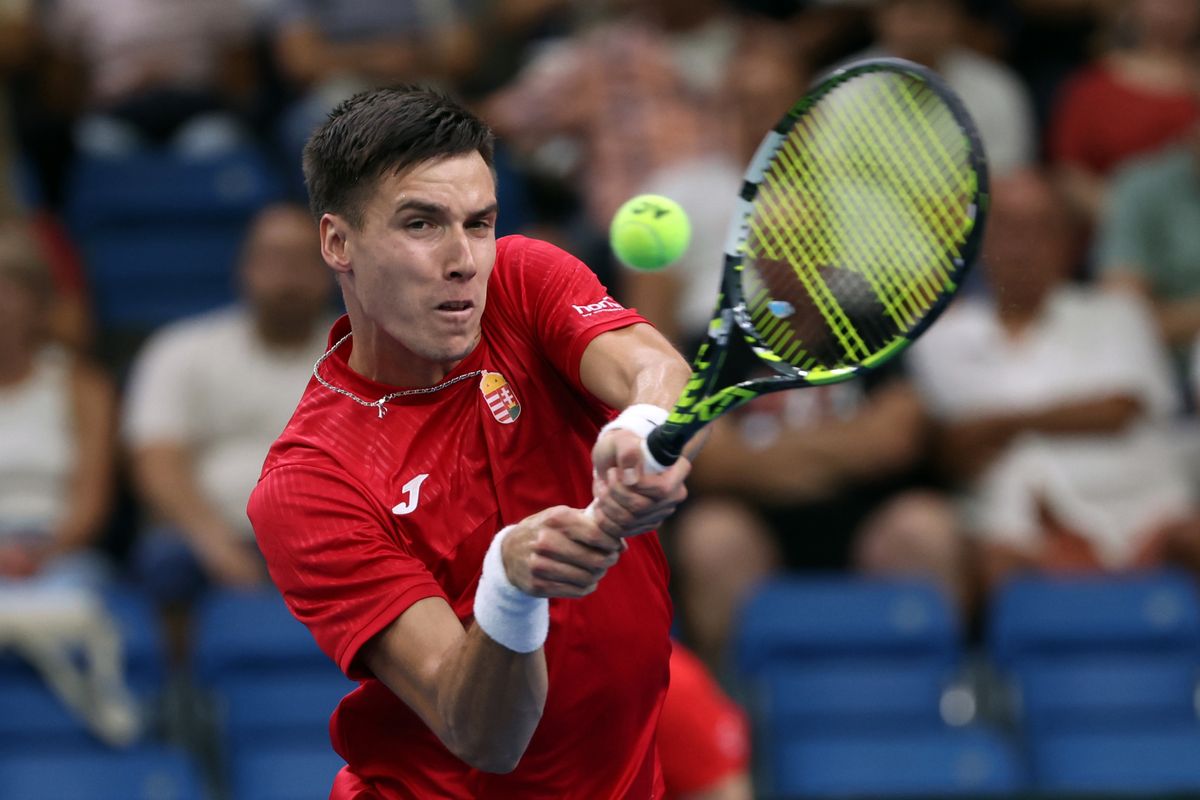 Marozsán Fábián Ethan Quinn ellen teniszezett a Magyarország–Egyesült Államok Davis-kupa-selejtező nyitónapján