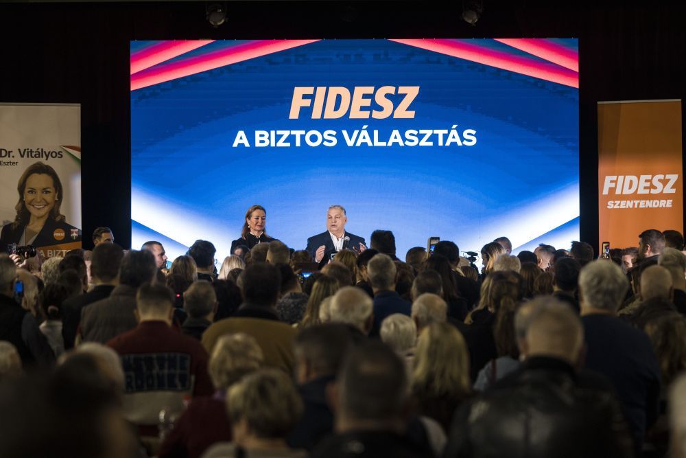 Vitályos Eszter, kormányszóvivő hangsúlyozta, Brüsszel idén júliustól Magyarországra is rá akarja kényszeríteni a migránsok betelepítését