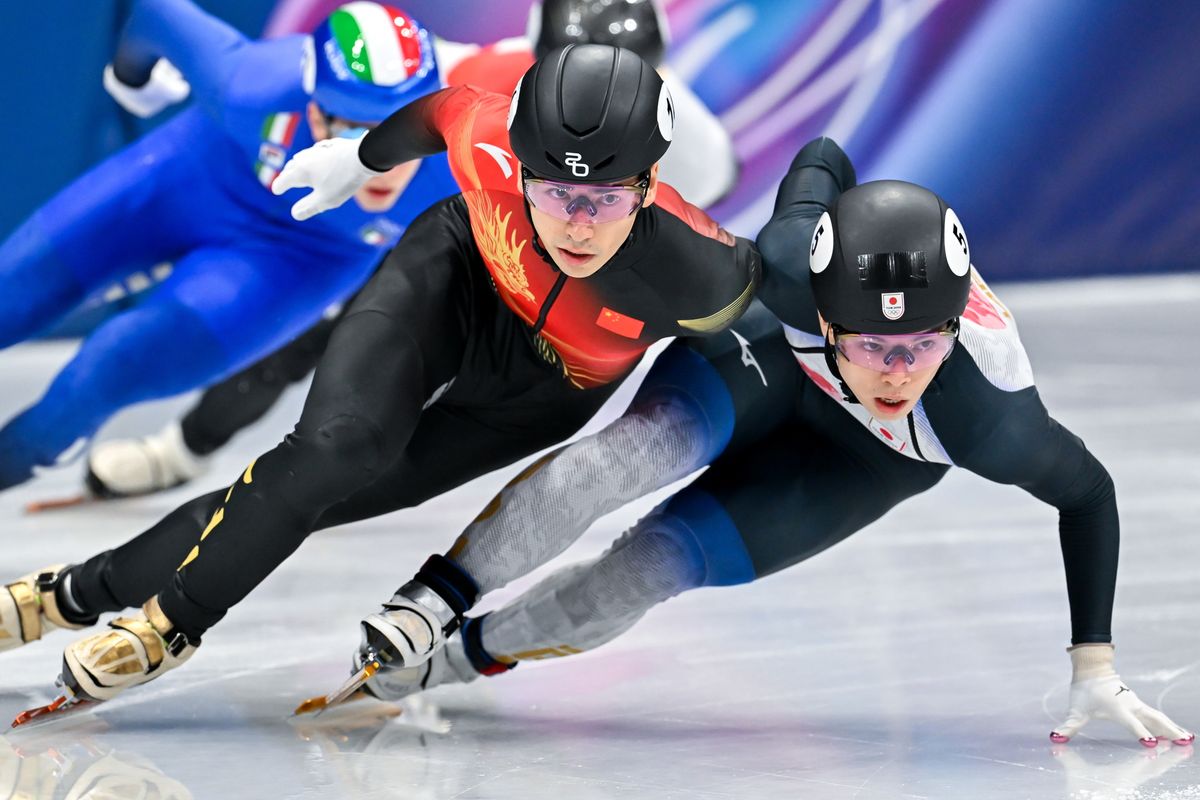 Liu Shaoang (jobbról a második) éremért jött Milánóba