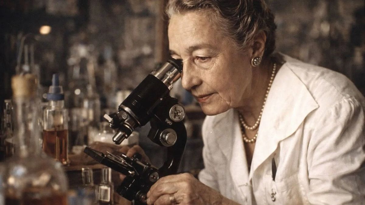 A nő, aki saját magán tesztelte a halálos tífusz vakcináját