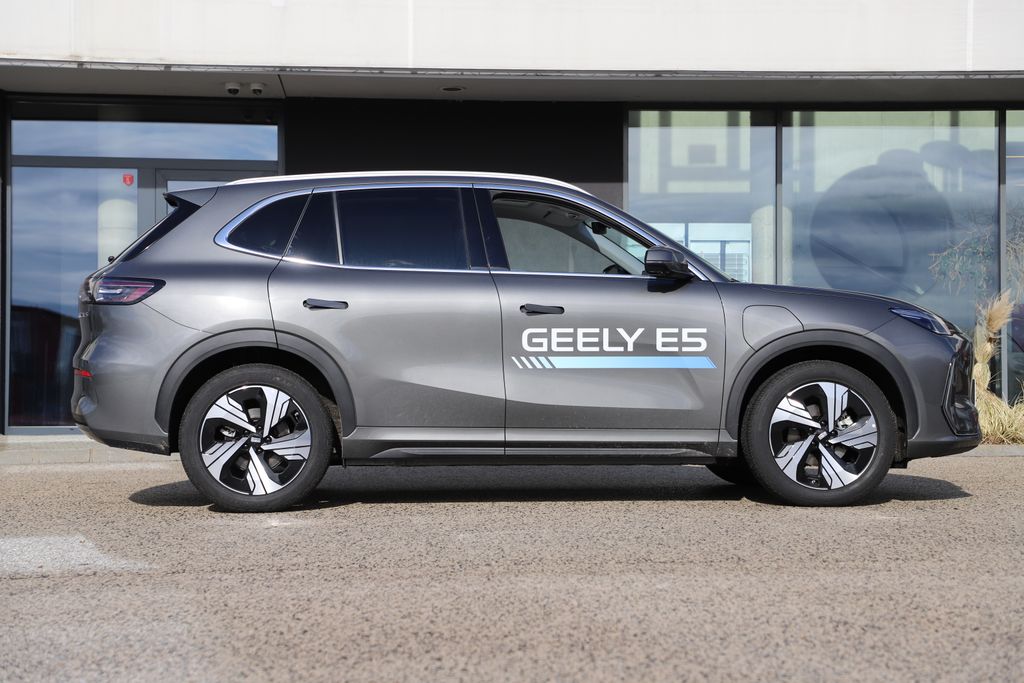 Geely E5 és Starray EM-i bemutató