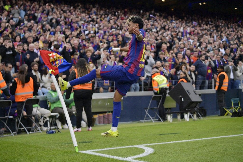 Lamine Yamal klasszis teljesítménnyel rukkolt elő az első félidőben. (Fotó: MANAURE QUINTERO / AFP)