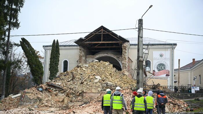 Leomlott a szilágycsehi református templom tornya