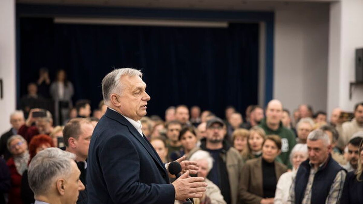 PM Orban: Stay Calm and Composed!