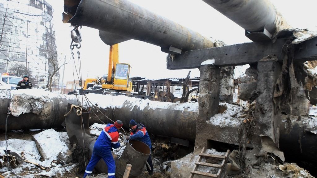 Ukrajna lakosainak százezrei víz, áram és fűtés nélkül néznek szembe a zord téli idővel