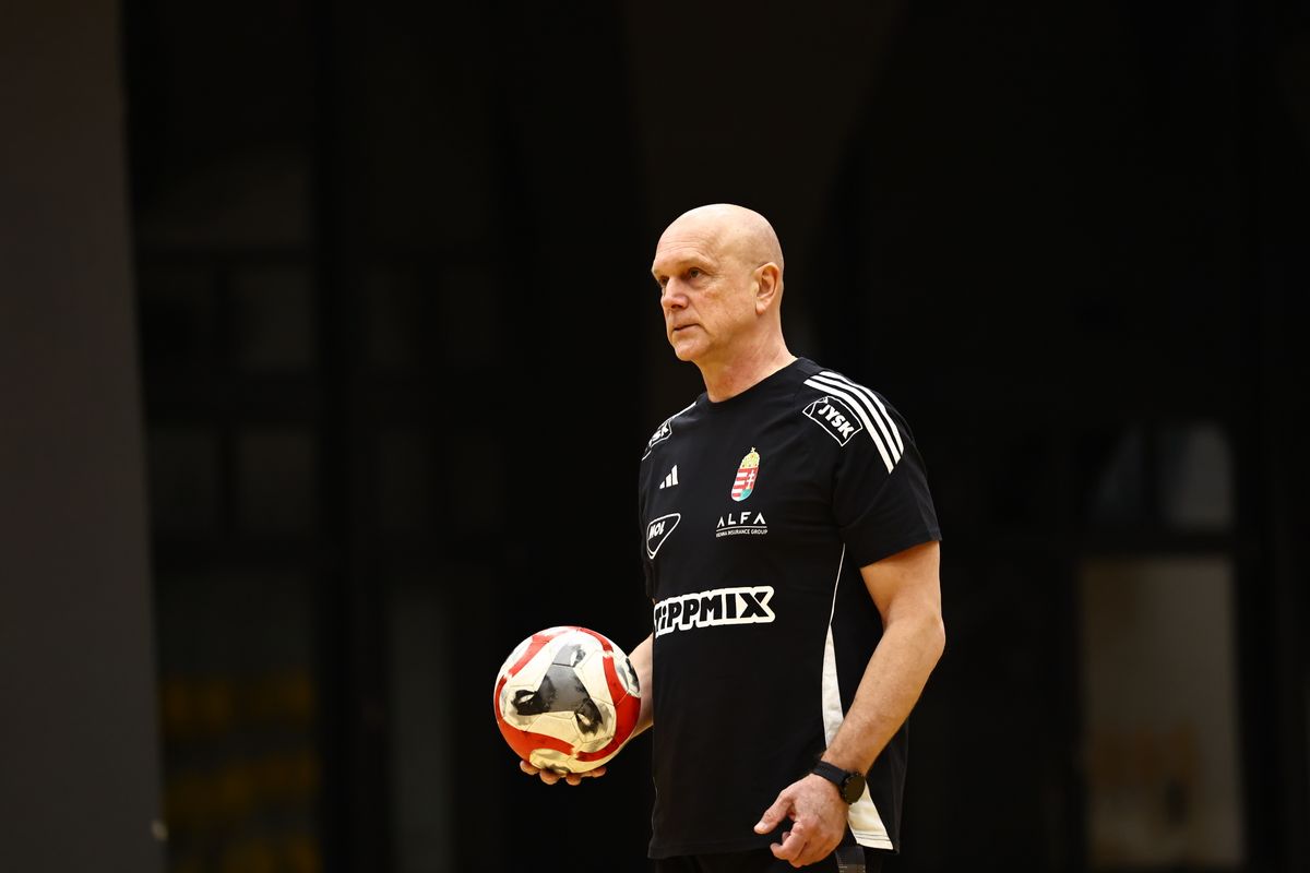 A magyar címeres mez álom volt a trénernek, immár hetedik éve ő felel a férfikézilabda-válogatott kapusainak felkészítéséért