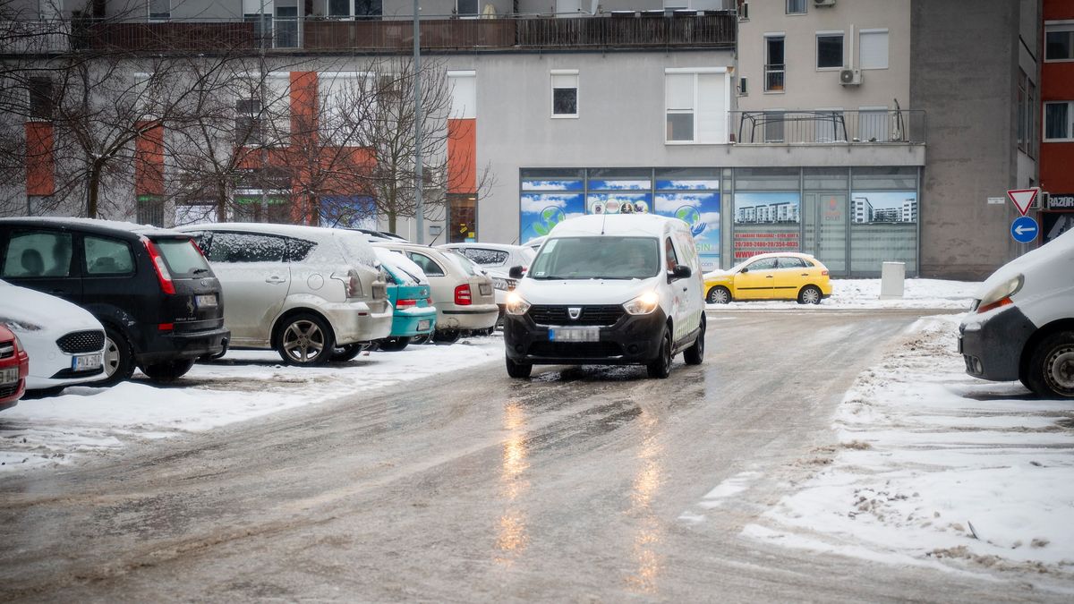 Életveszélyesek az utak, figyelmeztetést adott ki a rendőrség