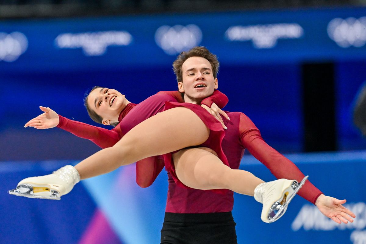 Assago, 2026. február 15.
Pavlova Maria és Sviatchenko Alexei páros a rövidprogramját mutatja be a műkorcsolyázók versenyében a 2026-os milánói-cortinai téli olimpián az assagói Forum di Milano sportarénában 2026. február 15-én.
MTI/Illyés Tibor
