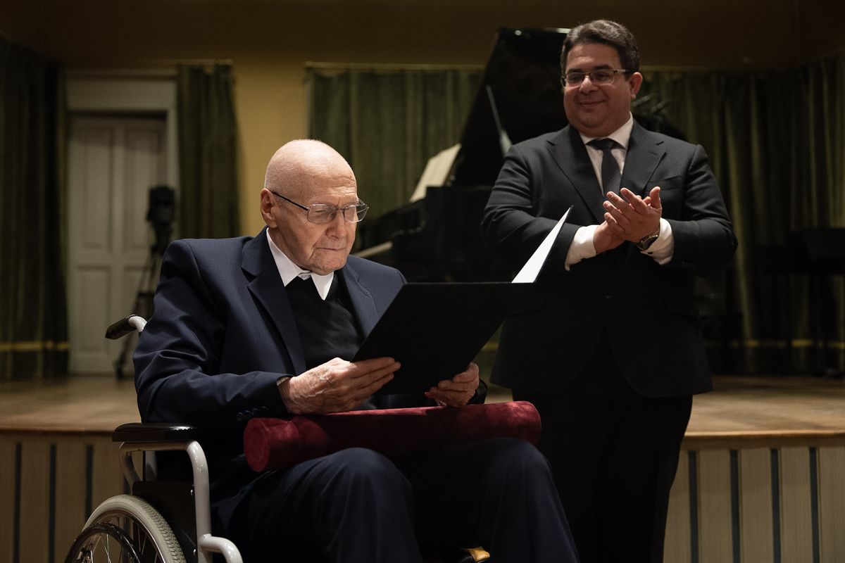 Kurtág György zeneakadémiai díszdoktorrá avatása