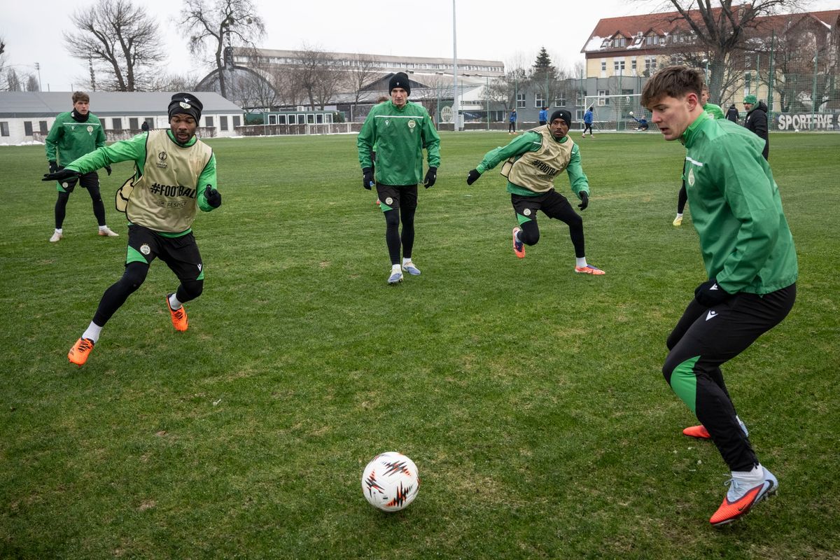 Lakatos Csongor (jobbra) edzés után Magyar Kupa-meccsen is lehetőséghez jutott a Ferencvárosban