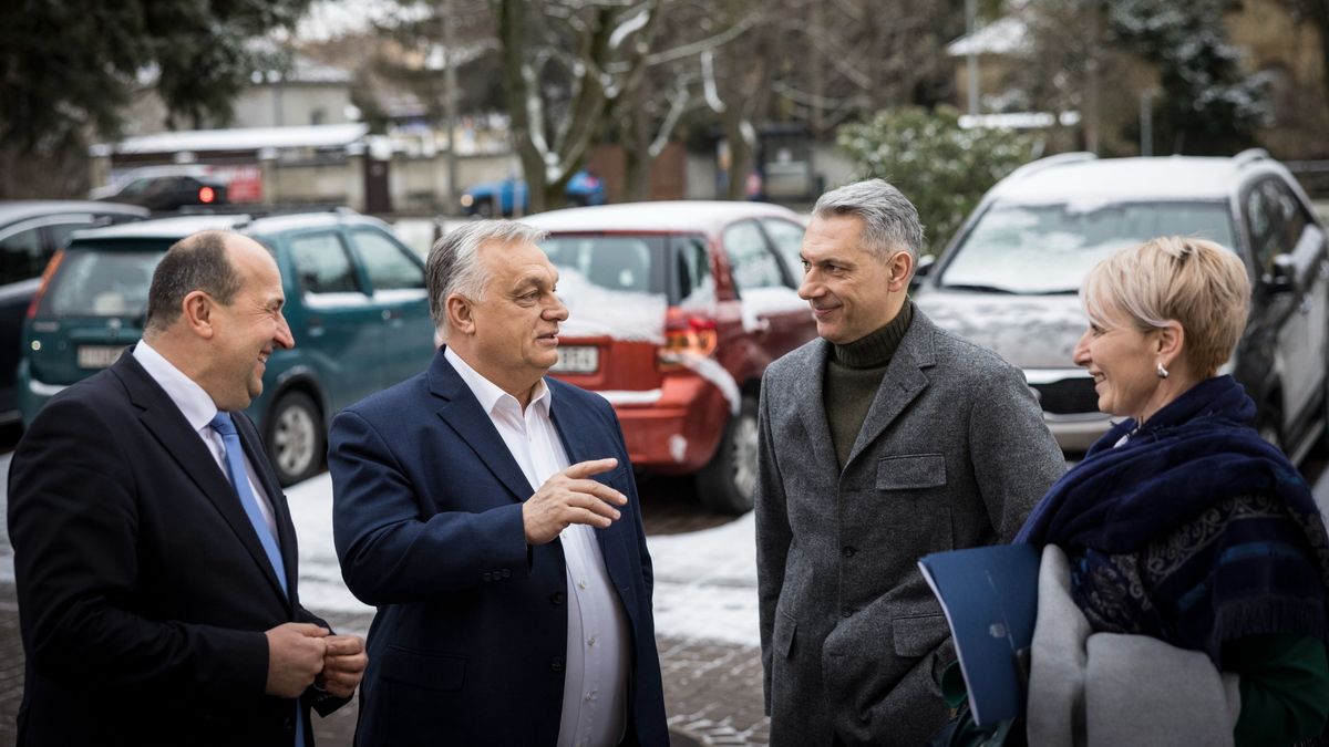 Orbán Viktor két településen is tárgyalt