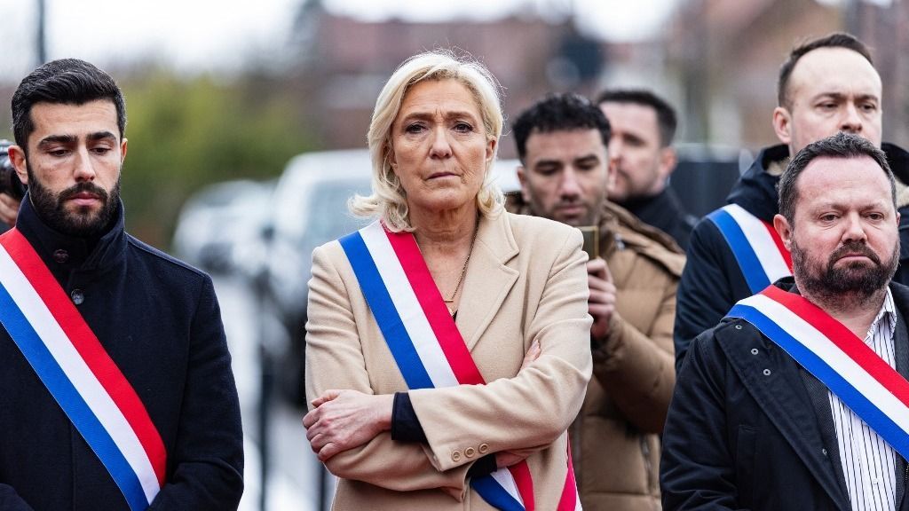 Az Antifa szélsőségesek zavargásokkal bojkottálták Marine Le Pen rendezvényét is