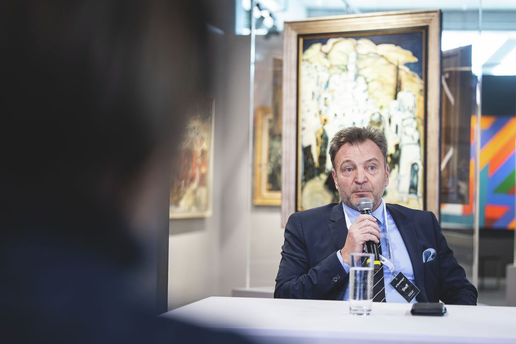 20260225 Budapest
Art & Antique Műkereskedelmi vásár és kiállítás a Bálnában.
Képen: Tausz Ádám, a rendezvény fő szervezője.
Fotó: Ladóczki Balázs - Mediaworks