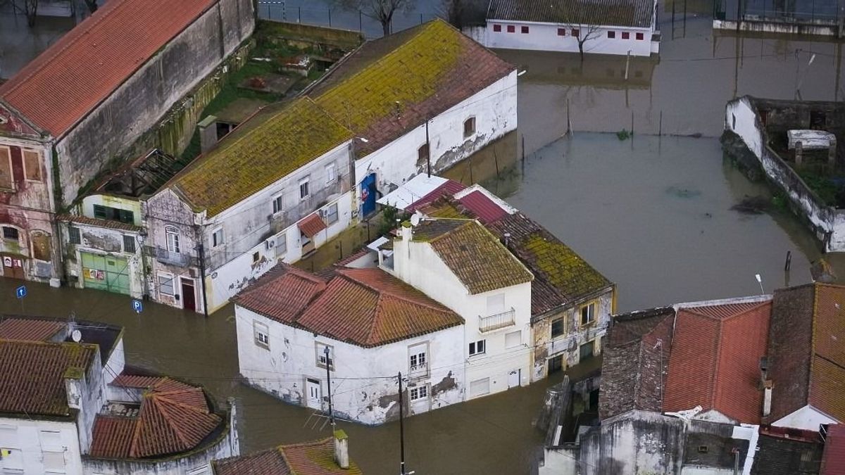 Pusztító özönvíz tombol Portugáliában