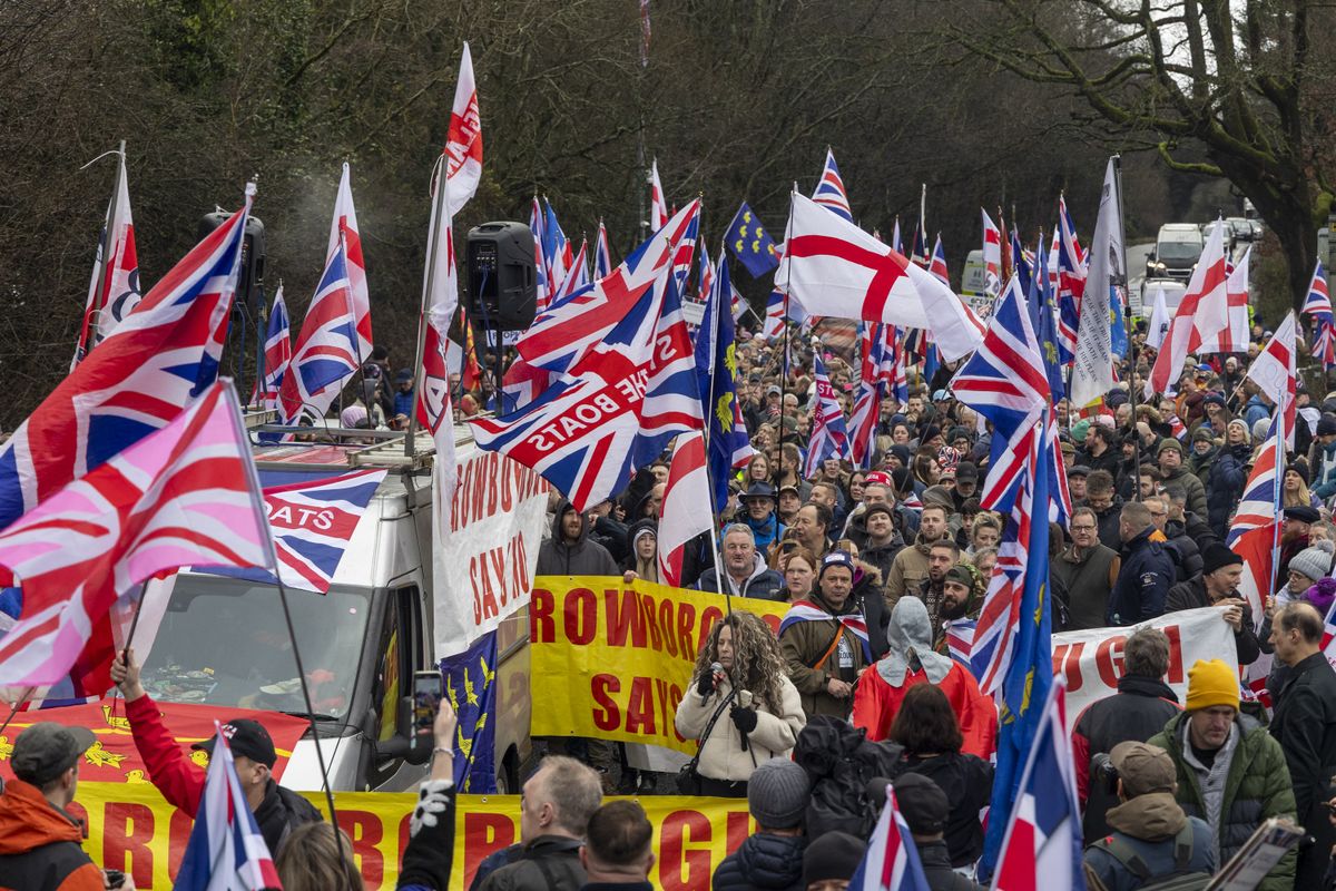 Nagy-Britannia szerte egyre többen mondanak nemet a bevándorlásra, a Munkáspárt szigorítása pedig lehet, hogy megkésett már 