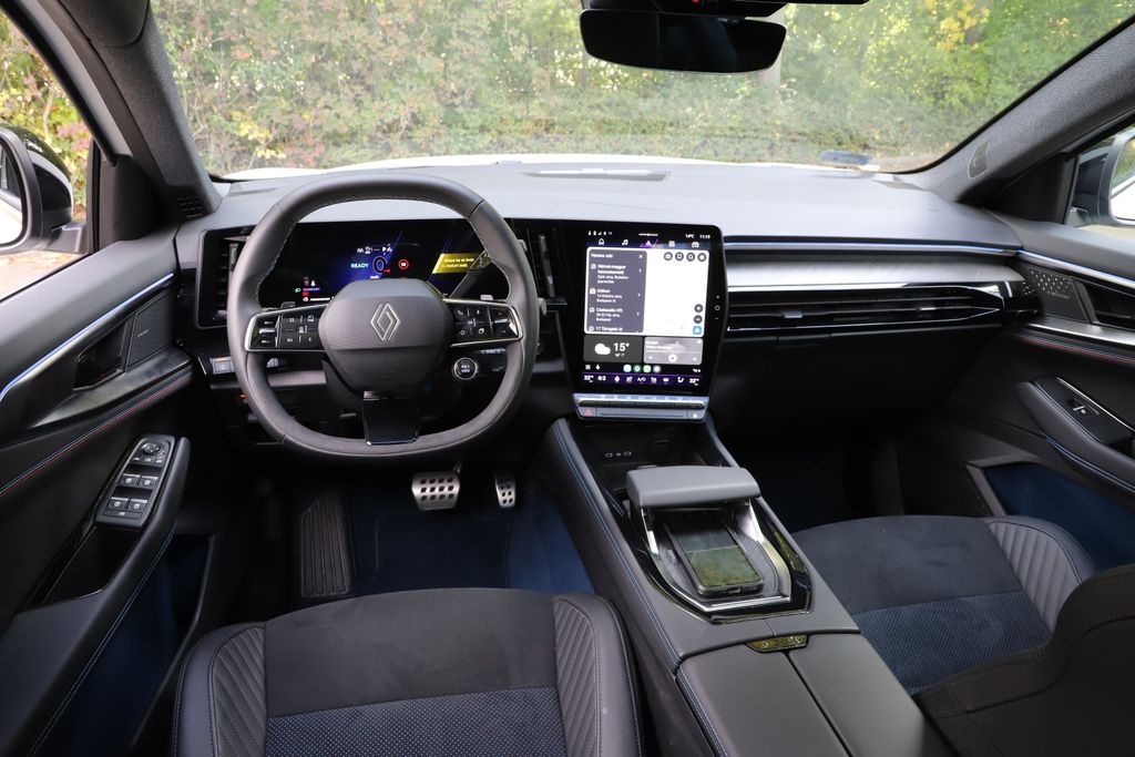 Renault Rafale PHEV teszt