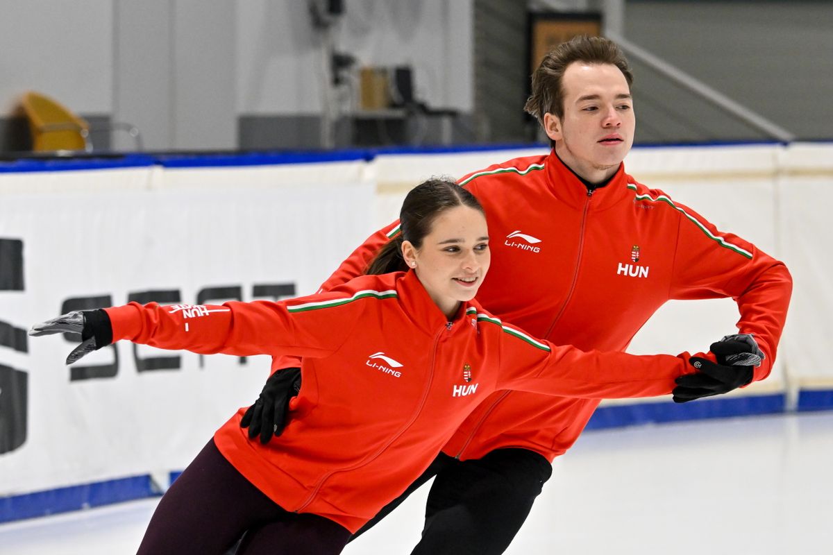 Budapest, 2026. január 21.
A milánói-cortinai téli olimpiára készülő Pavlova Maria és Sviatchenko Alexei műkorcsolyapáros edzésen a budapesti Gyakorló Jégcsarnokban 2026. január 21-én.
MTI/Illyés Tibor