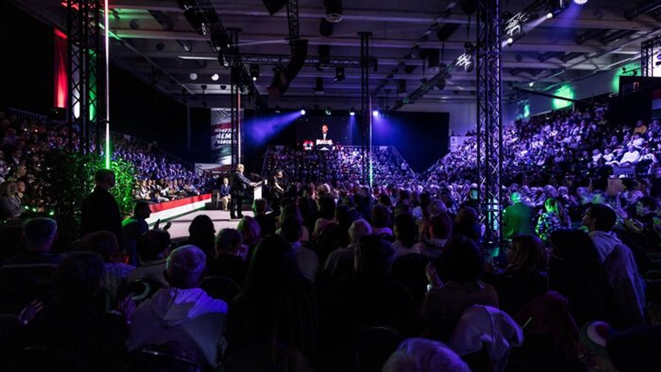 Anti war rally in Szombathely (Photo: Hungarian PM's General Department of Communication/Akos Kaiser)
