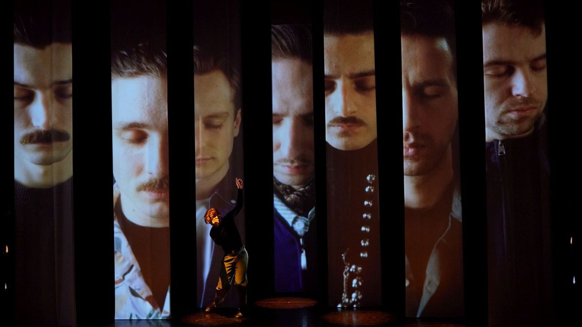 Teltház előtt mutatta be legújabb előadását a Duna Táncműhely